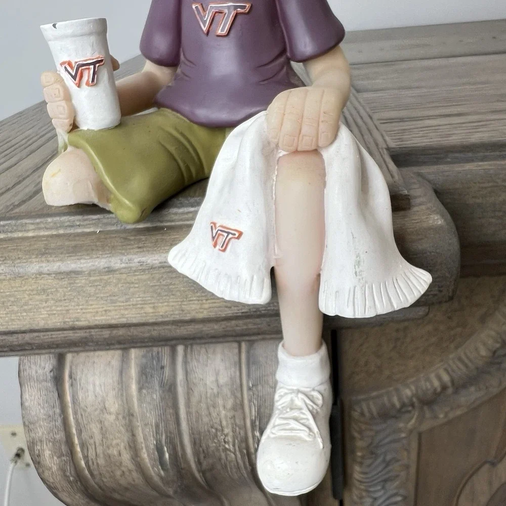 D Manning FAMILY OF FRIENDS Shelf Sitter Virginia Tech Hokies Vntg Shelf Sitter